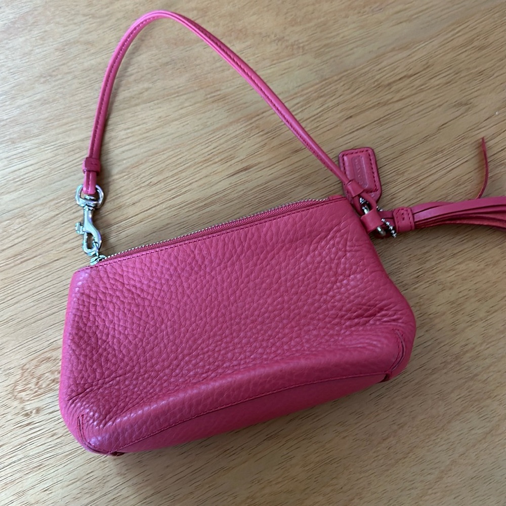 Vintage Y2K Coach Soft Pebble Leather Electric Red Wristlet - Picture 3 of 5